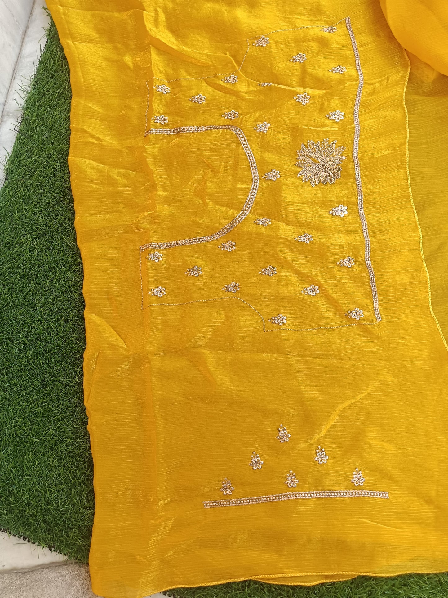 Soft Shimmer Chiffon Saree